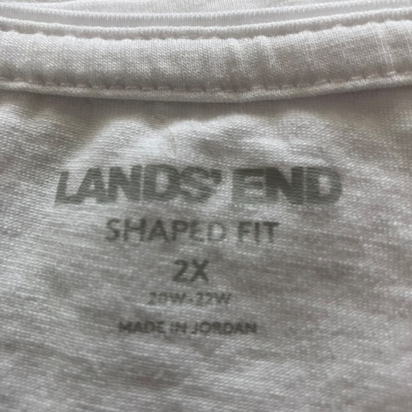 White shaped tee - Picture 2 of 2